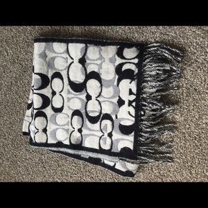 Coach winter scarf